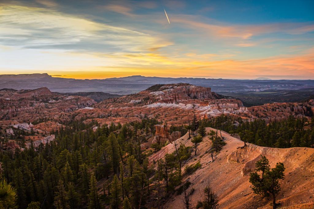 Beautiful sunrise in Bryce Canyon National Park.